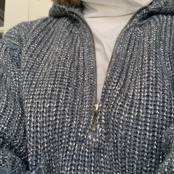 Half zip hooded pullover. - Picture 6 of 9